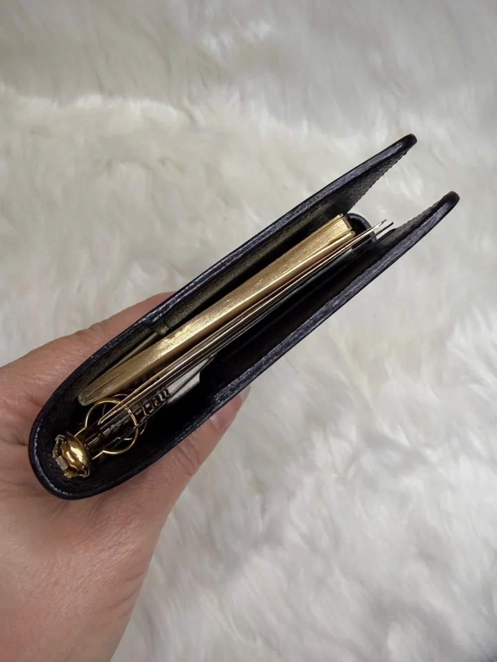 Louis Vuitton Black Epi Leather Small Agenda Cover - Picture 3 of 10